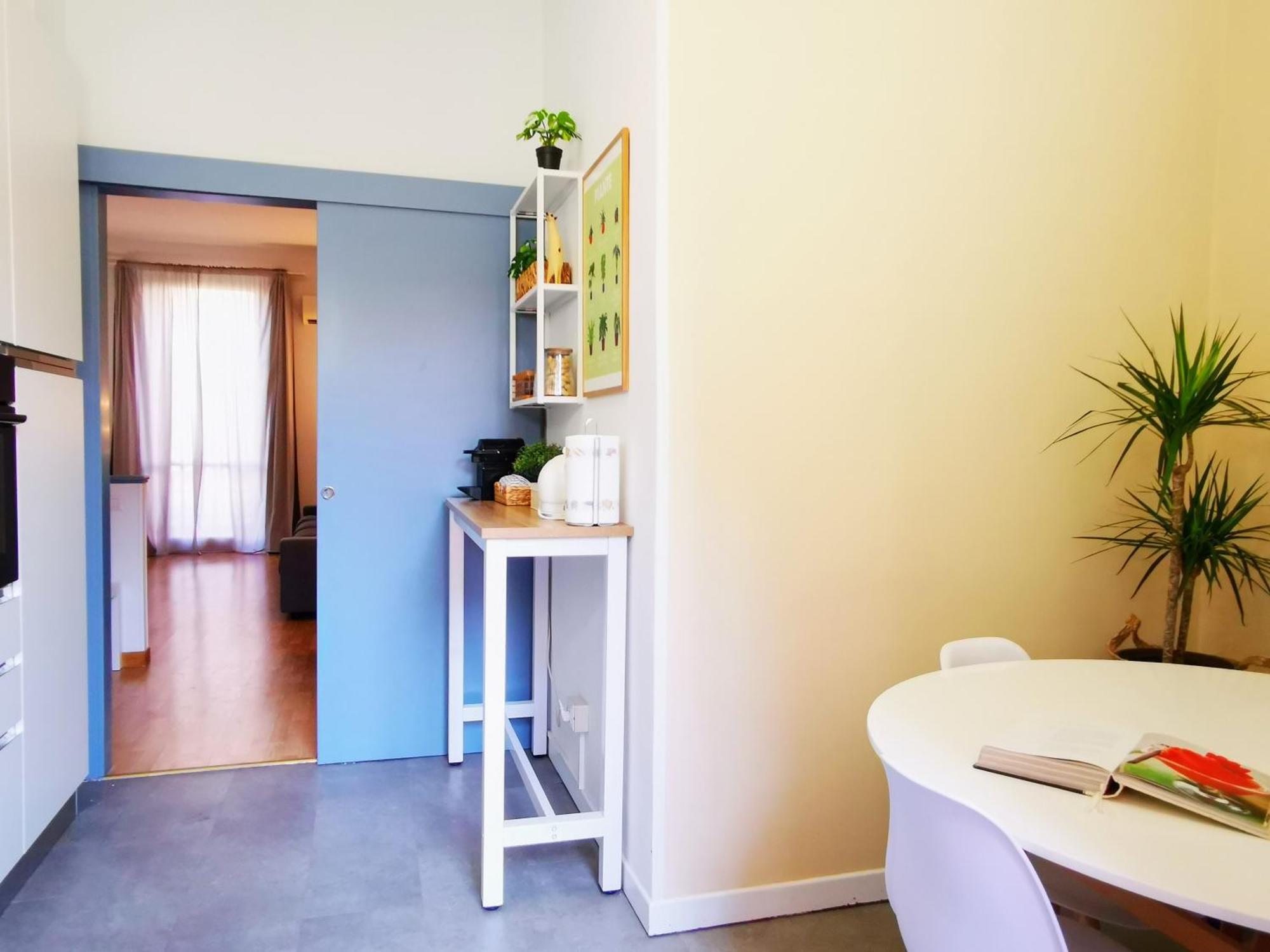 Spacious Apartment 50 Meters From The Metro ميلان المظهر الخارجي الصورة
