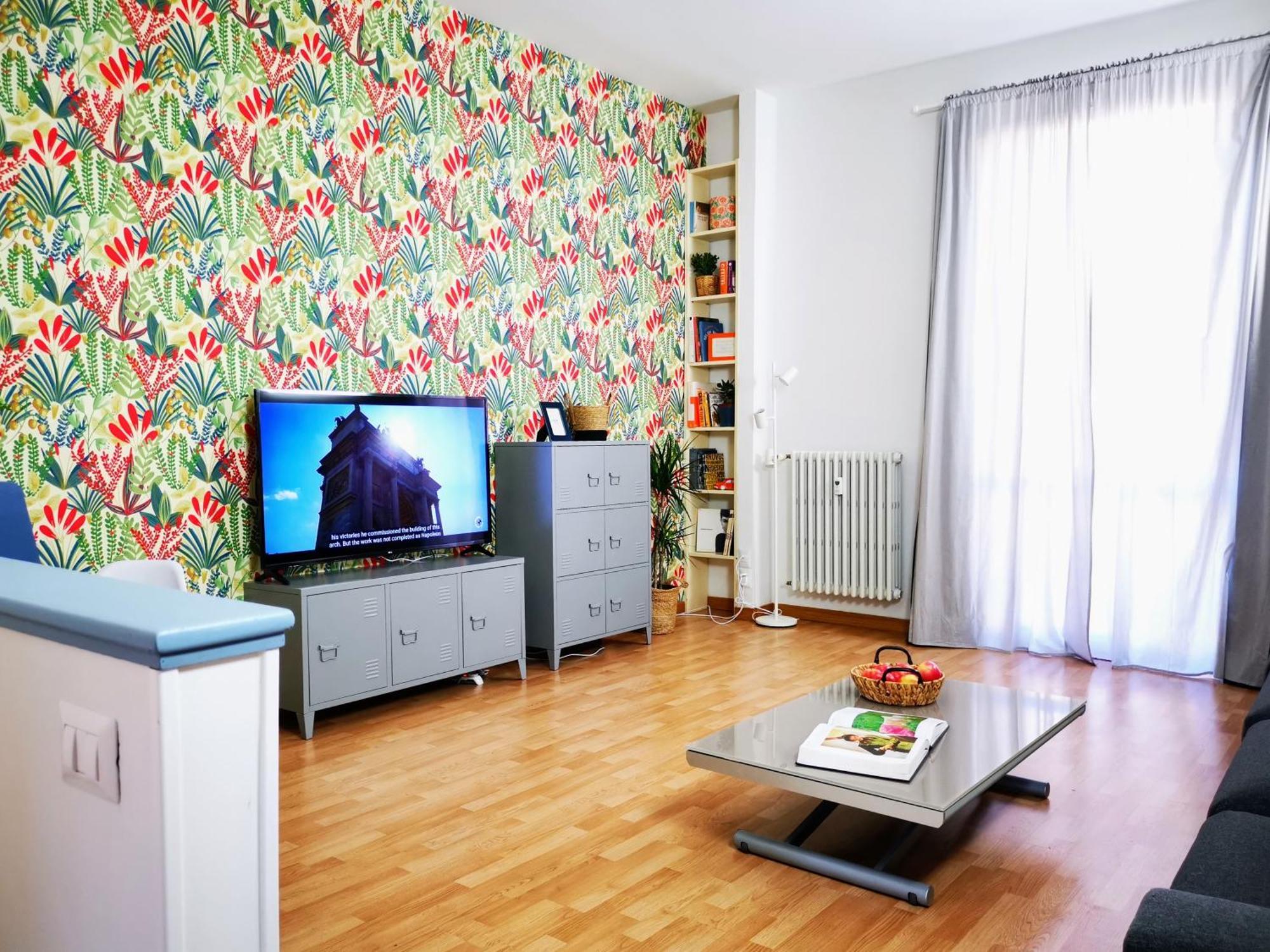 Spacious Apartment 50 Meters From The Metro ميلان المظهر الخارجي الصورة